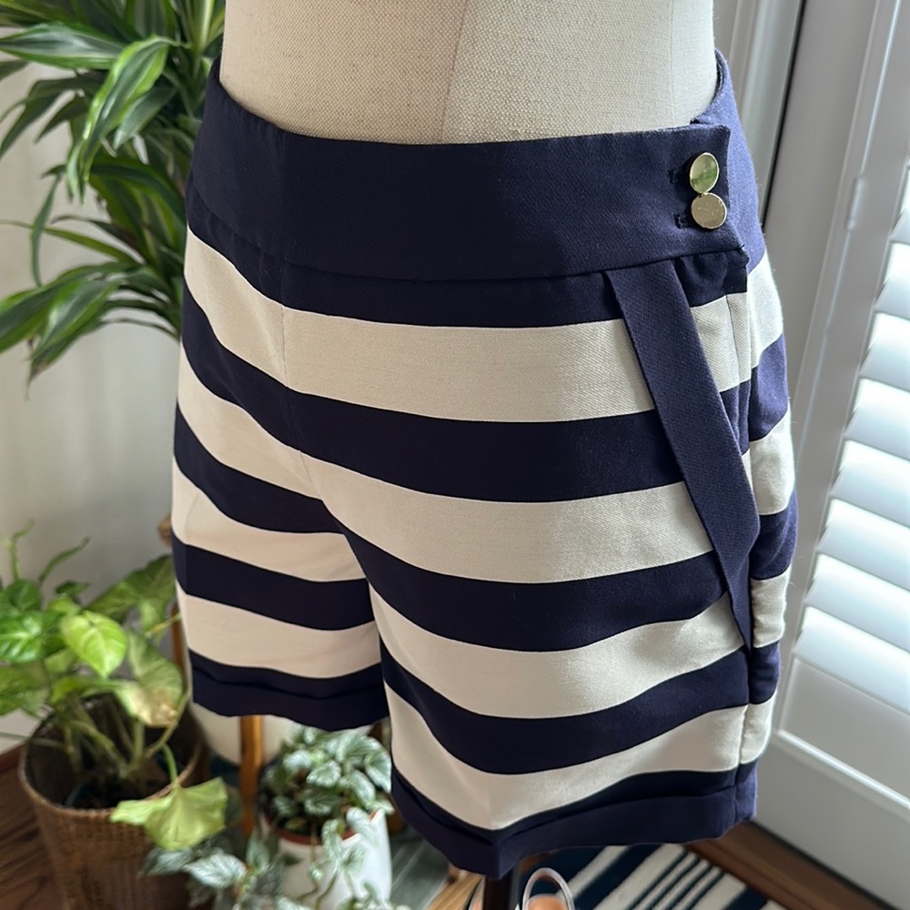 H&M navy blue and white striped shorts